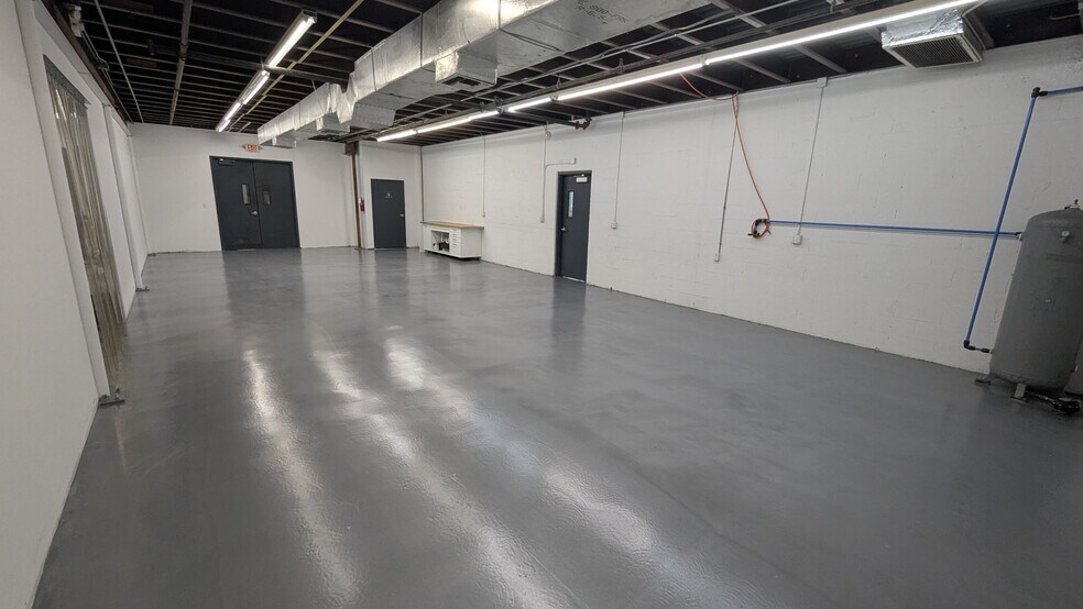 More Photos Of 3413 SW 14th St, Deerfield Beach Warehouse For Lease