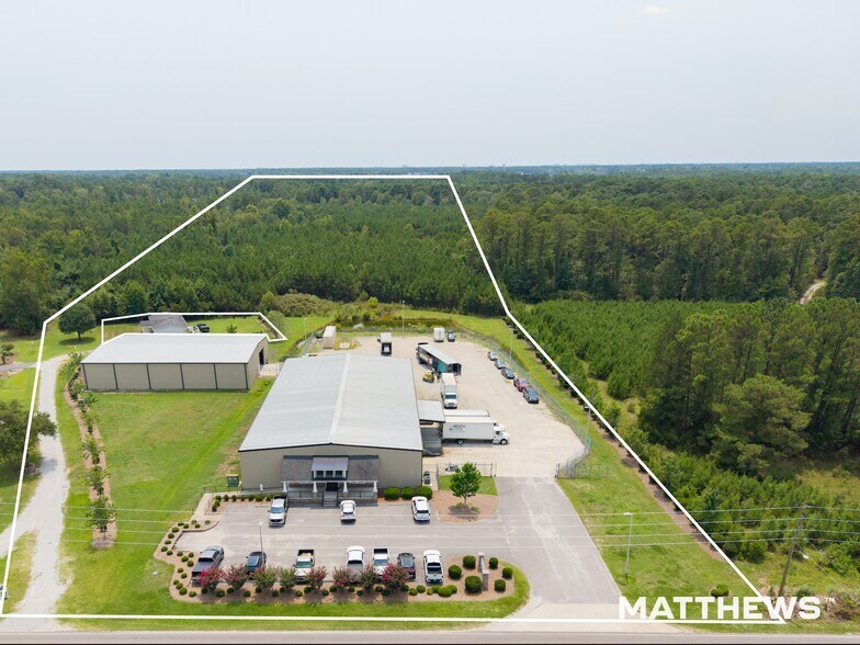 Primary Photo Of 221 Calabash Rd NW, Calabash Warehouse For Sale