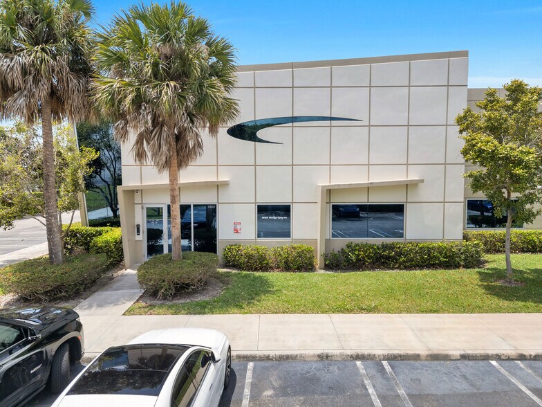 More Photos Of 3900 NW 126th Ave, Coral Springs Warehouse For Sale
