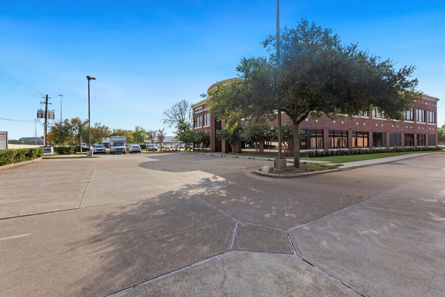 More Photos Of 14905 Southwest Fwy, Sugar Land Office For Lease