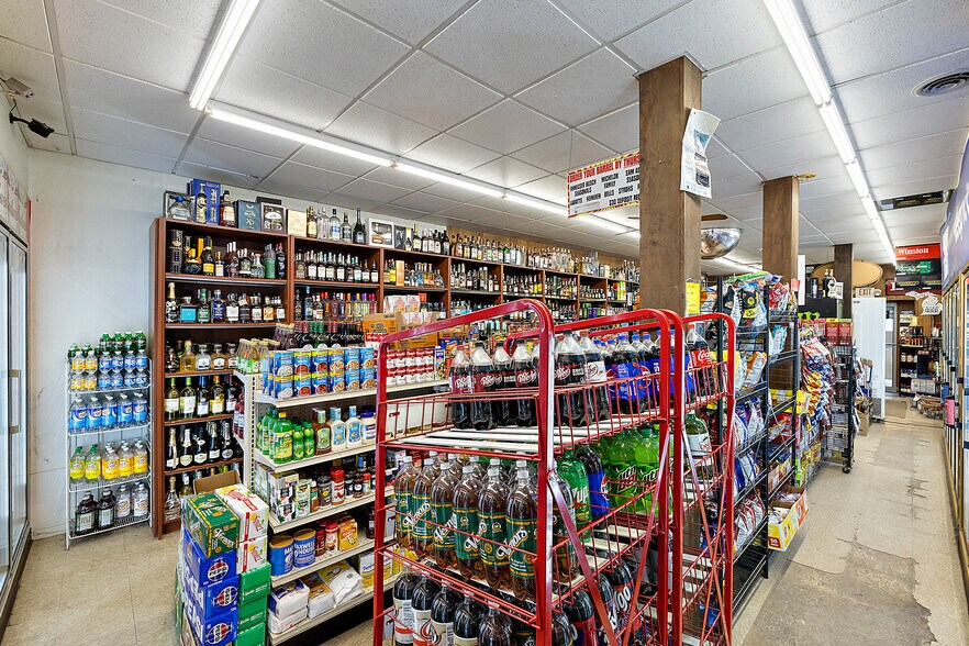 More Photos Of 3504 Palms Rd, Casco Drugstore For Sale
