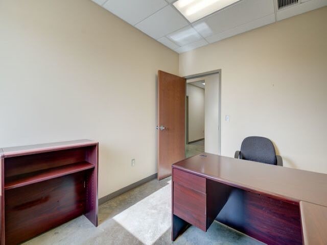 More Photos Of 2201 W South Ave, Ponca City Warehouse For Sale