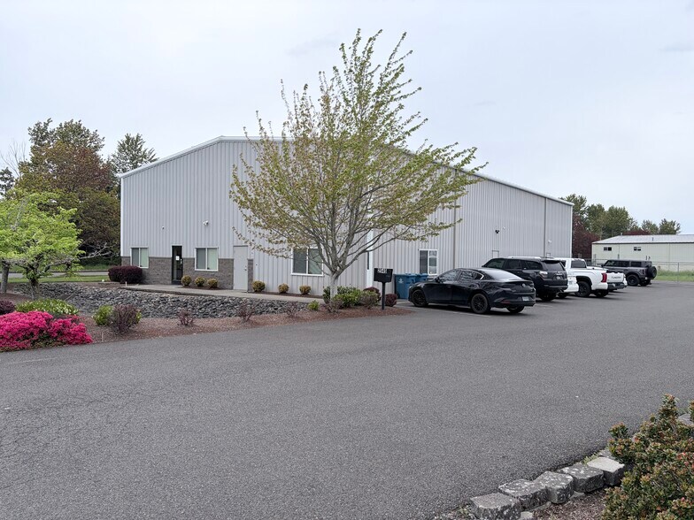 More Photos Of 2545 Aerial Way SE, Salem Warehouse For Sale