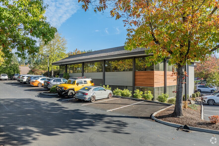 More Photos Of 25195 SW Parkway Ave, Wilsonville Office For Lease