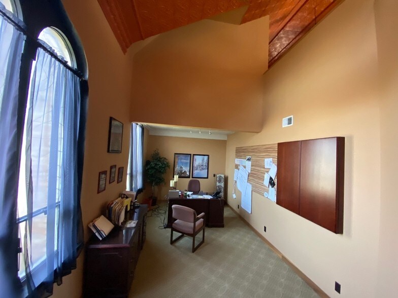 More Photos Of 605 Centennial Ave, New Galilee Loft Creative Space For Sale