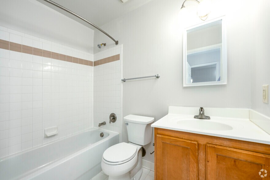 More Photos Of 130 Rollins Ave, Rockville Apartments For Lease