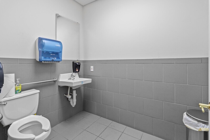 More Photos Of 147 Cedar Pointe Dr, Mooresville Research And Development For Sale