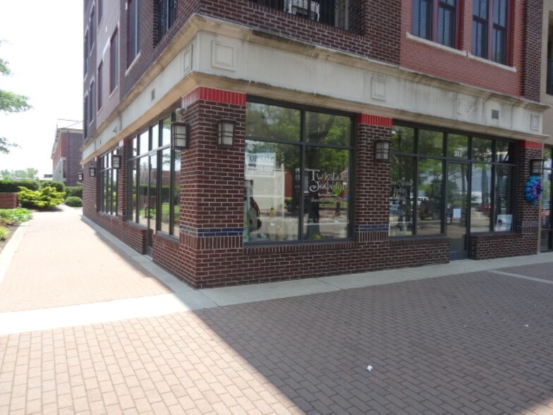 More Photos Of 311-345 Hay St, Fayetteville Apartments For Lease