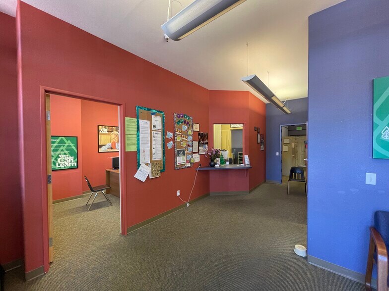 More Photos Of 220 Windsor River Rd, Windsor Apartments For Sale