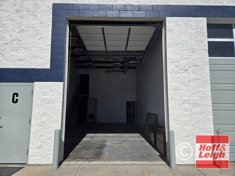 More Photos Of 2531 W 62nd Ct, Denver Warehouse For Lease
