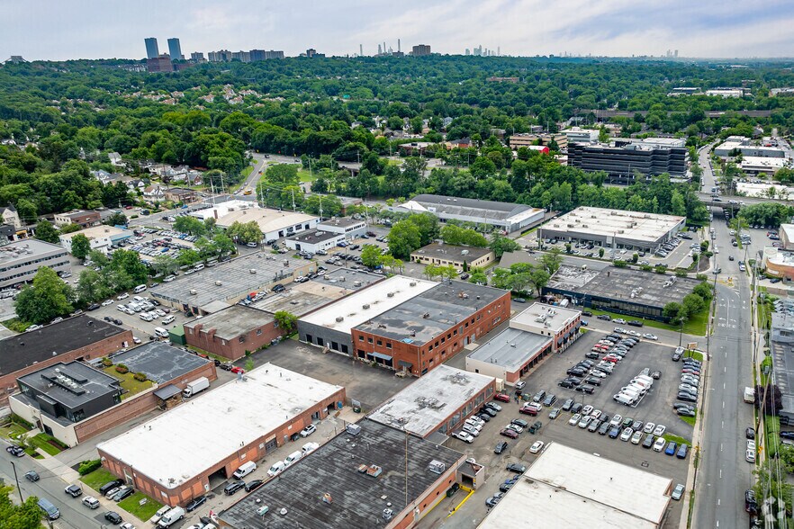 More Photos Of 41 Bancker St, Englewood Warehouse For Lease