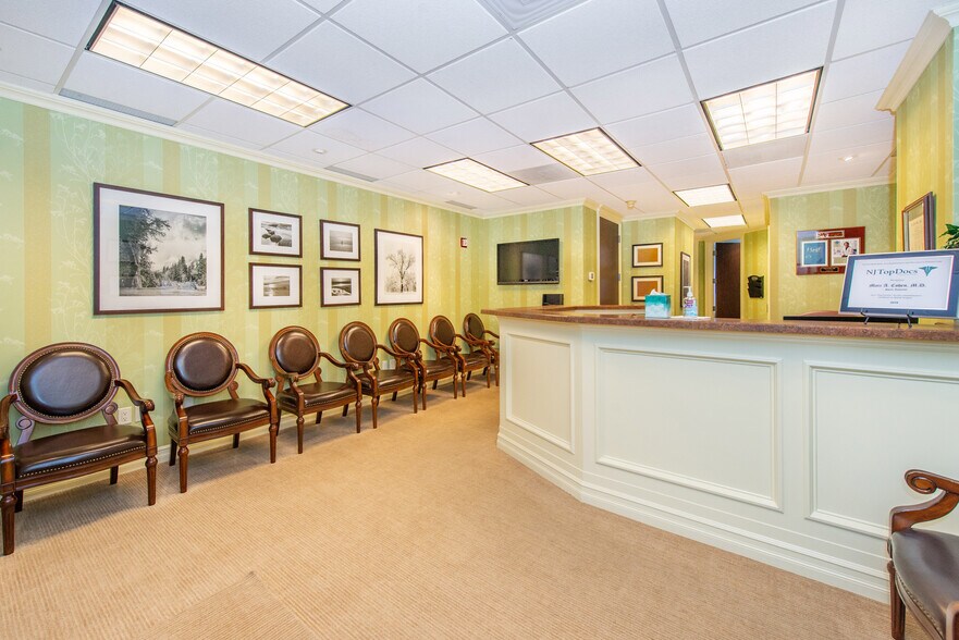 More Photos Of 2 Lincoln Hwy, Edison Medical For Lease