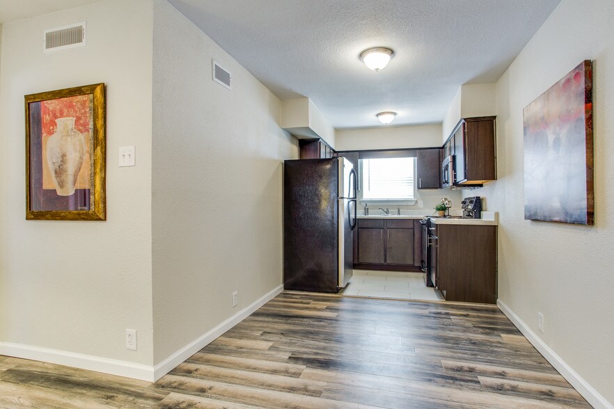 More Photos Of 4929 Reiger Ave, Dallas Apartments For Sale