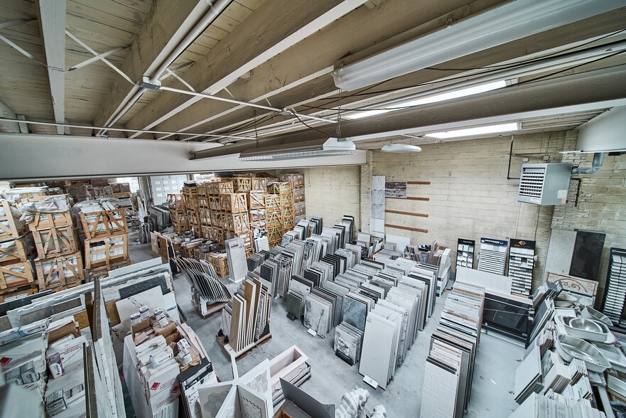 More Photos Of 2100 Jericho Tpke, Garden City Park Warehouse For Lease