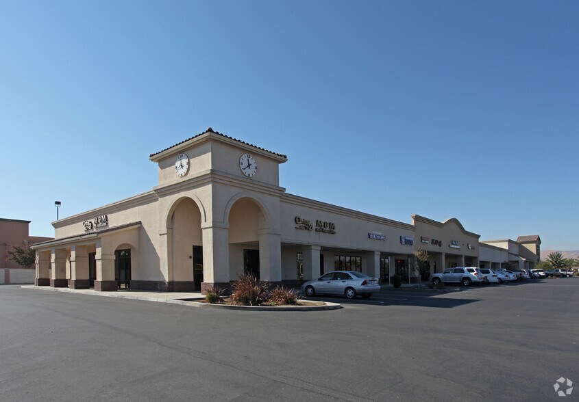 Primary Photo Of 1040 W Las Palmas Ave, Patterson Unknown For Lease