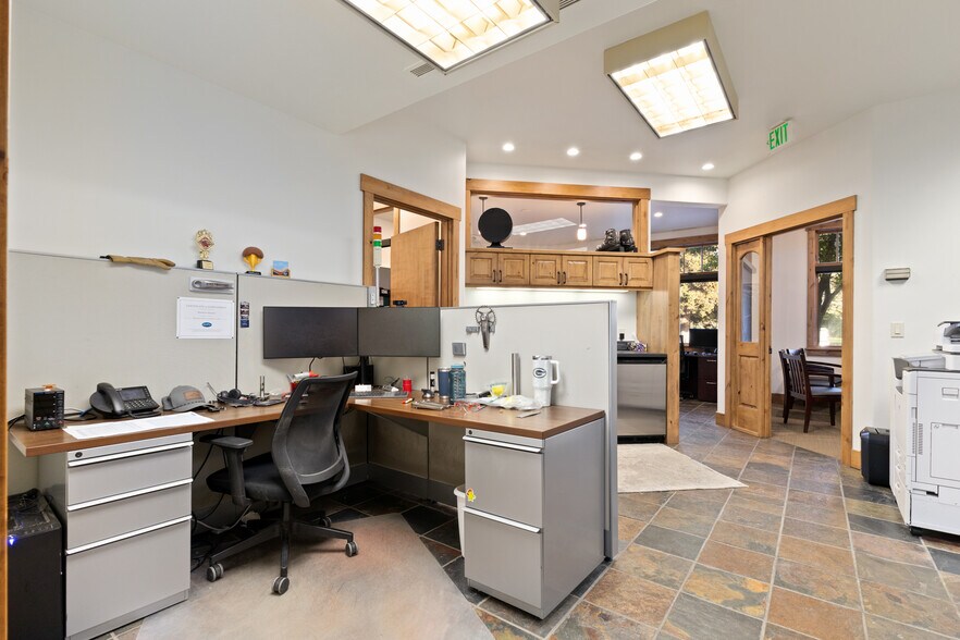 More Photos Of 442 Lincoln Ave, Steamboat Springs Flex For Sale