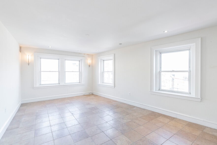 More Photos Of 632-634 N 2nd St, Philadelphia Apartments For Sale