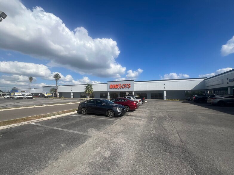 More Photos Of 11836-11932 US Highway 19, Port Richey Unknown For Lease
