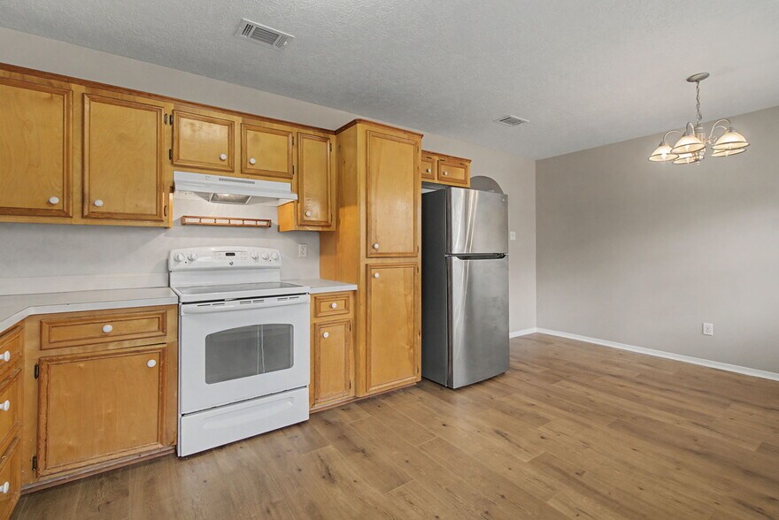 More Photos Of 9882 FM 149 Rd, Montgomery Flex For Sale