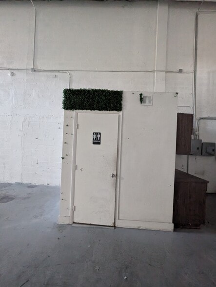 More Photos Of 1601 NW 97th Ave, Doral Warehouse For Lease