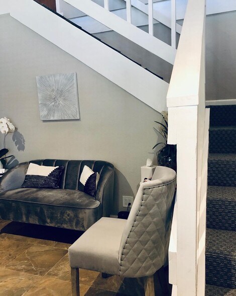 More Photos Of 2660 Townsgate Rd, Westlake Village Unknown For Lease