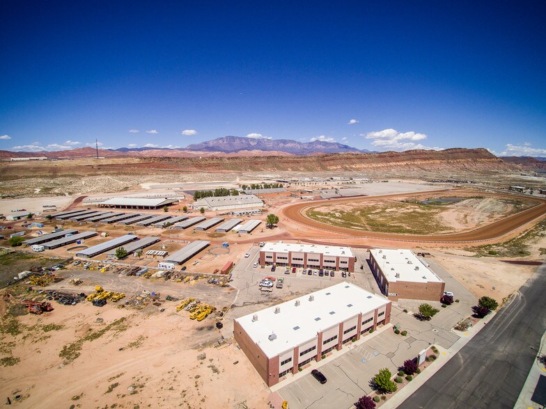 More Photos Of 696 S 5300 W, Hurricane Warehouse For Lease