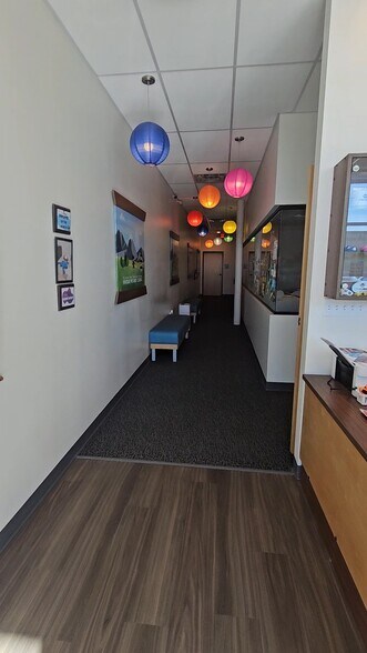 More Photos Of 7315 Fairmont Pkwy, Pasadena Storefront For Lease