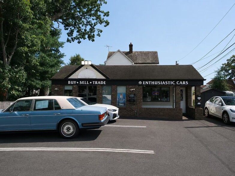 More Photos Of 120 Woodbridge Ave, Highland Park Auto Dealership For Sale
