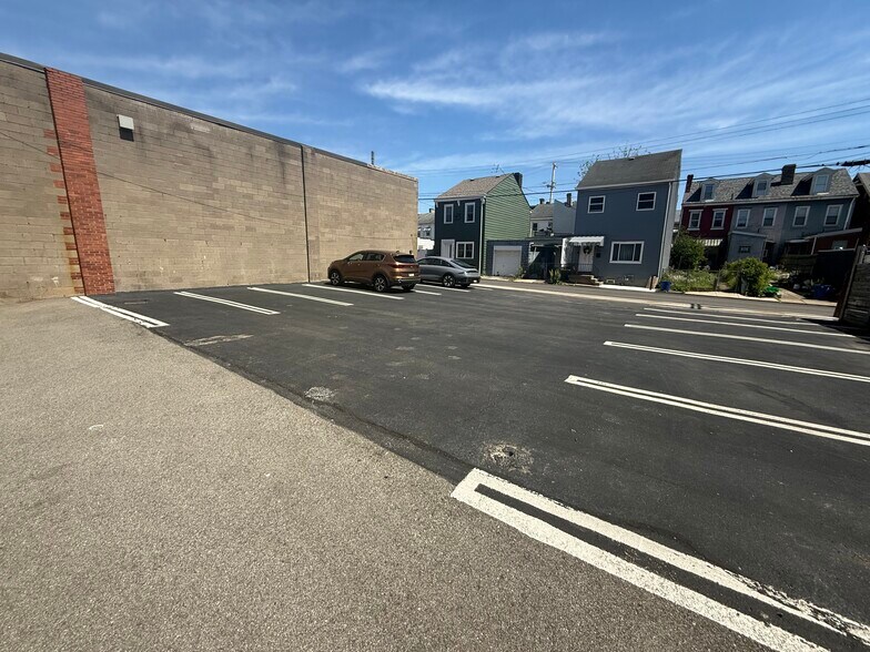 More Photos Of 4920 Harrison St, Pittsburgh Warehouse For Lease