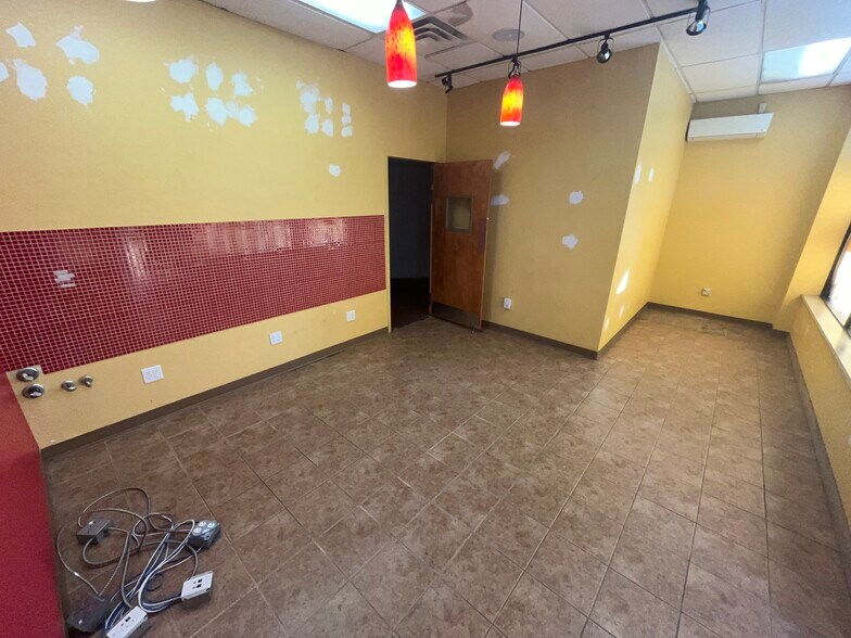 More Photos Of 709 Winsted Rd, Torrington Storefront For Lease