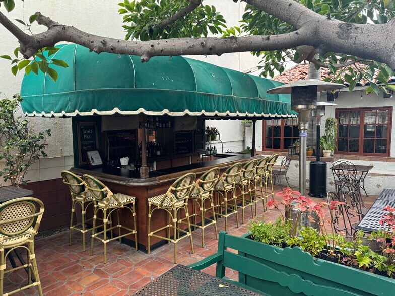 More Photos Of 6204 W Coast Hwy, Newport Beach Restaurant For Lease