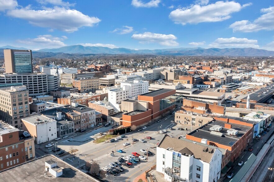 More Photos Of 120 Salem Ave SW, Roanoke Warehouse For Lease