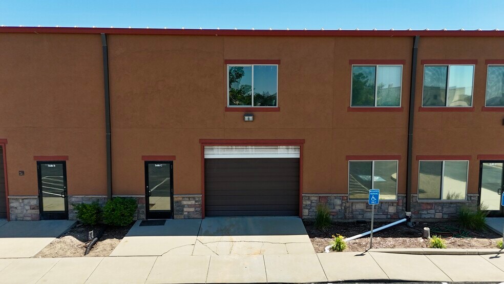 More Photos Of 190 N Cutler Dr, North Salt Lake Warehouse For Lease