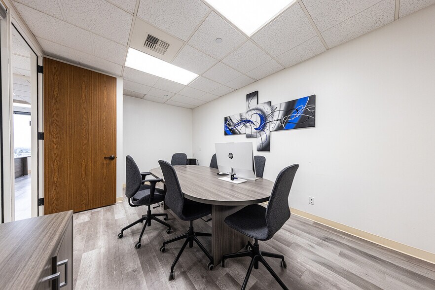 More Photos Of 11777 San Vicente Blvd, Los Angeles Office For Lease