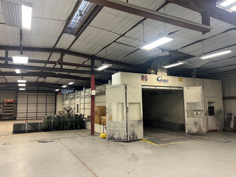 More Photos Of 6730 Gulf Fwy, Houston Warehouse For Sale