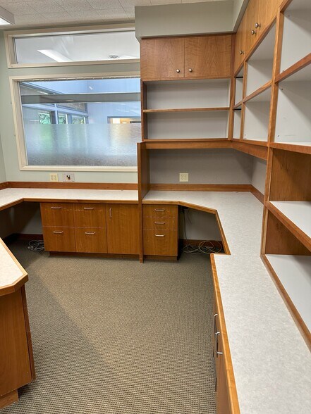 More Photos Of 3628 Meridian St, Bellingham Medical For Sale