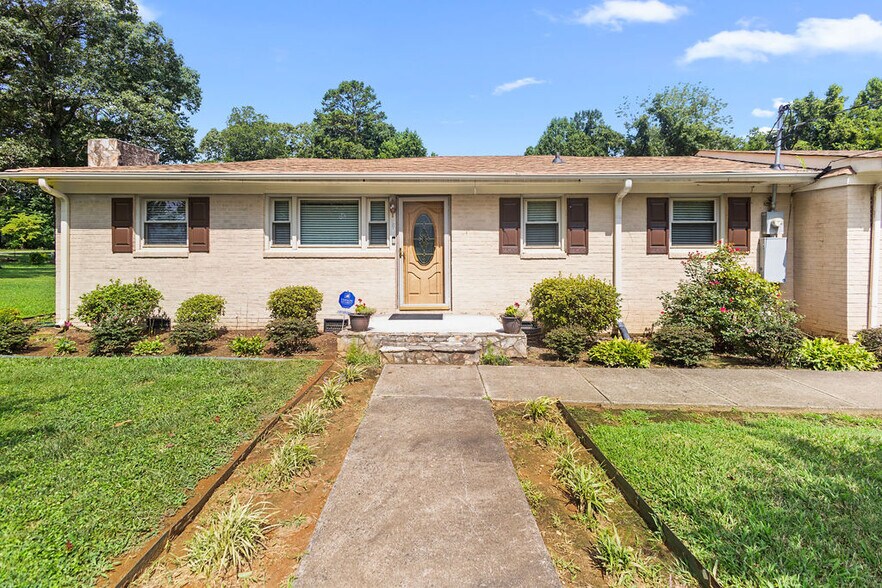 More Photos Of 950 Totten Rd, Gibsonville Freestanding For Sale
