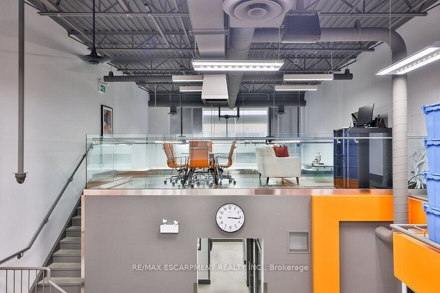 More Photos Of 1225 Queensway E, Mississauga Industrial For Sale