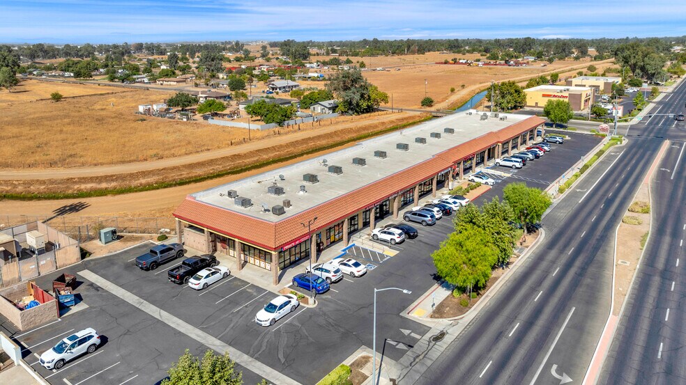 More Photos Of 1410 Country Club Dr, Madera Unknown For Lease