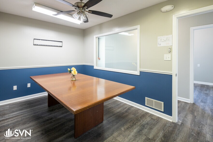 More Photos Of 514 N Main St, Nicholasville Freestanding For Lease