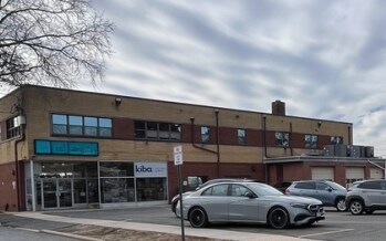 More Photos Of 450 Jericho Tpke, Mineola Freestanding For Sale