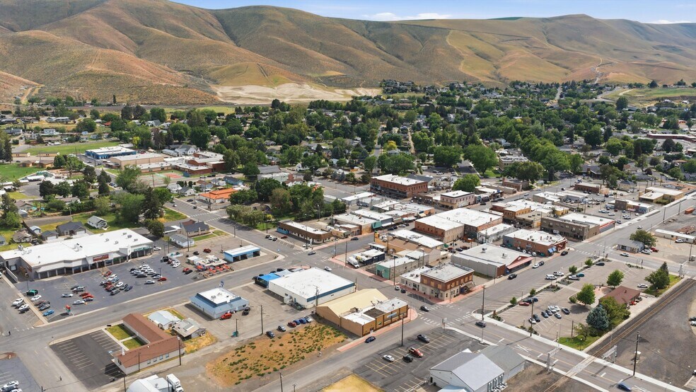 More Photos Of 602 7th St, Prosser Specialty For Sale