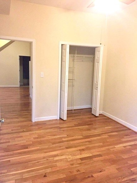 More Photos Of 5011 Roland Ave, Baltimore Apartments For Sale