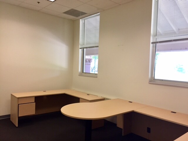 More Photos Of 4801 S Broad St, Philadelphia Office For Sale