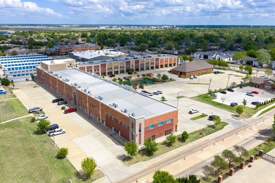More Photos Of 480 24th Ave NW, Norman Storefront Retail Office For Lease