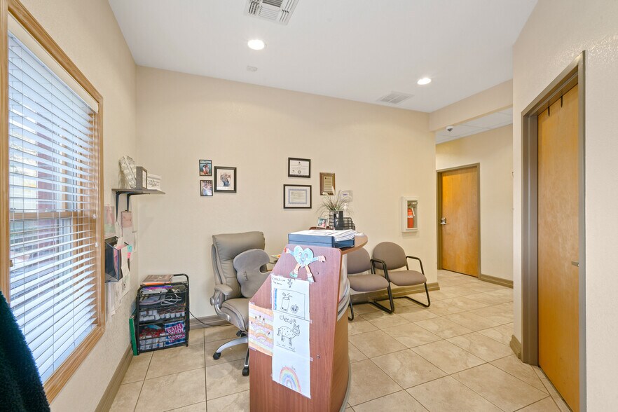 More Photos Of 1300 Universal City Blvd, Universal City Warehouse For Sale