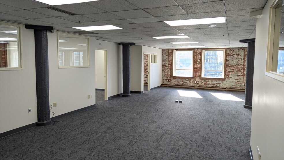 More Photos Of 401 2nd Ave S, Seattle Unknown For Lease