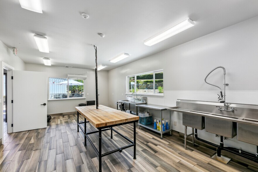 More Photos Of 2875 Larsen Dr, Camino Winery Vineyard For Sale