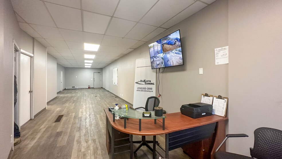 More Photos Of 1505 Hardy St, Kelowna Warehouse For Lease