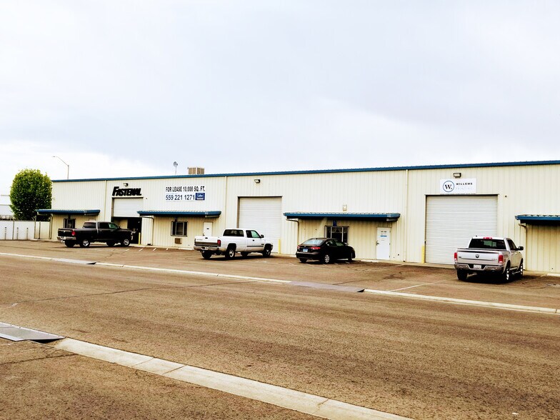 More Photos Of 2030 S Golden State Blvd, Fowler Warehouse For Lease